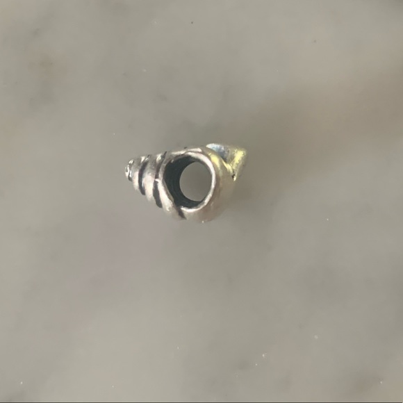 PANDORA seashell silver charm - Picture 2 of 5